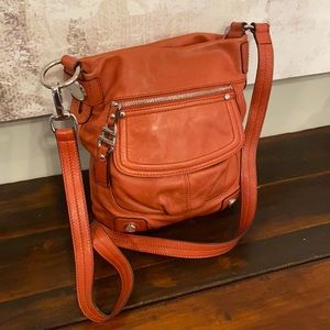B. Makowsky crossbag.- rusty orange